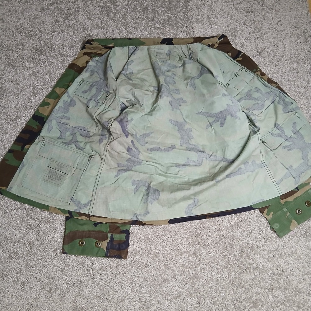 US Military Jacket Mens Medium Short Green Woodland Camo Army Field Jacket - Picture 9 of 16